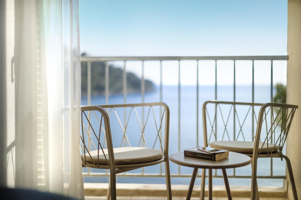 Camera Matrimoniale Superior con Balcone sul Mare